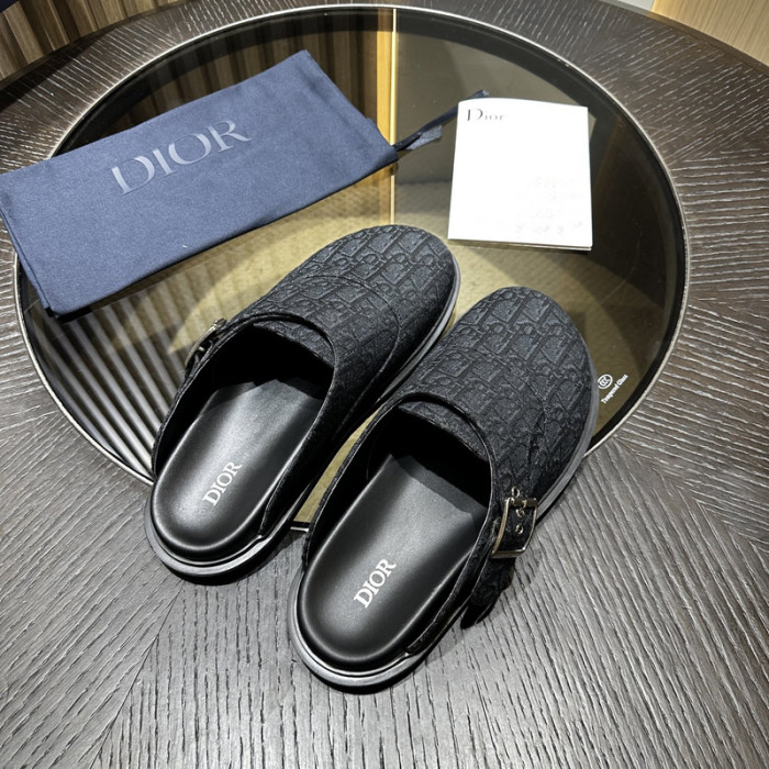 d10r sandal