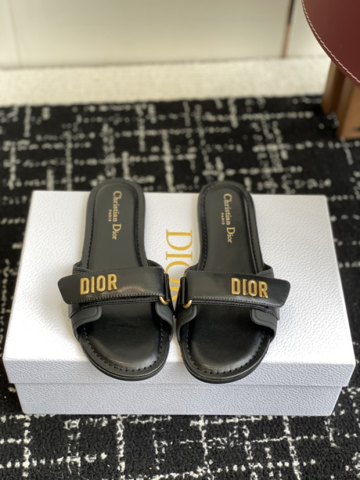 d10r sandal