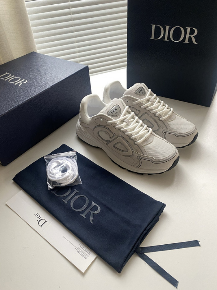 D10R SNEAKER