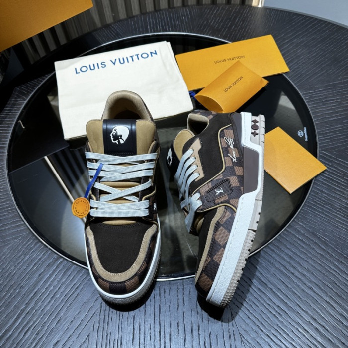 L0VT SNEAKER
