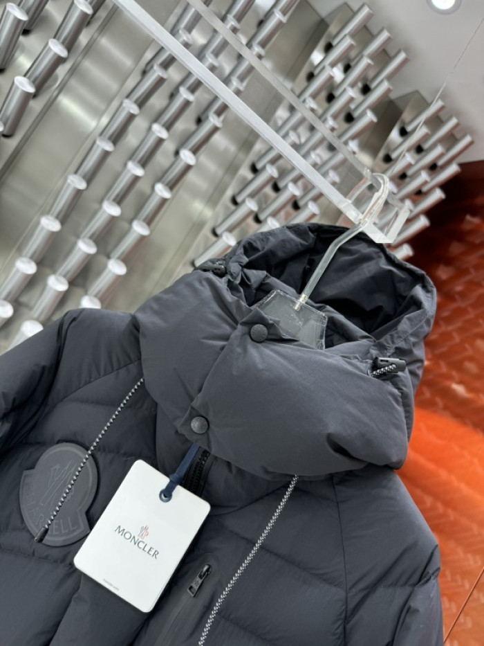 M0*C1ER DOWN JACKET