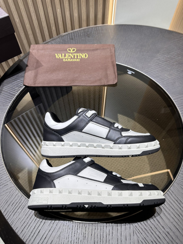 VALENT1N0 SNEAKER